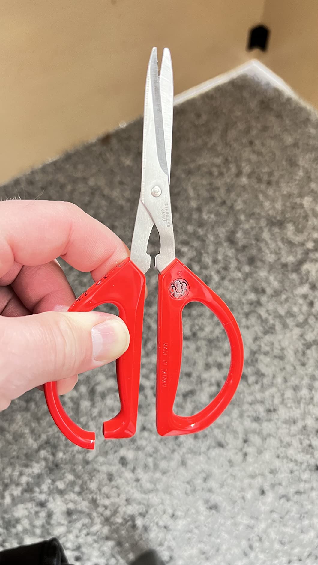 Joyce Chen Original Unlimited Kitchen Scissors All Purpose Kitchen Shears With Comfortable Handles, Red customer photo 2