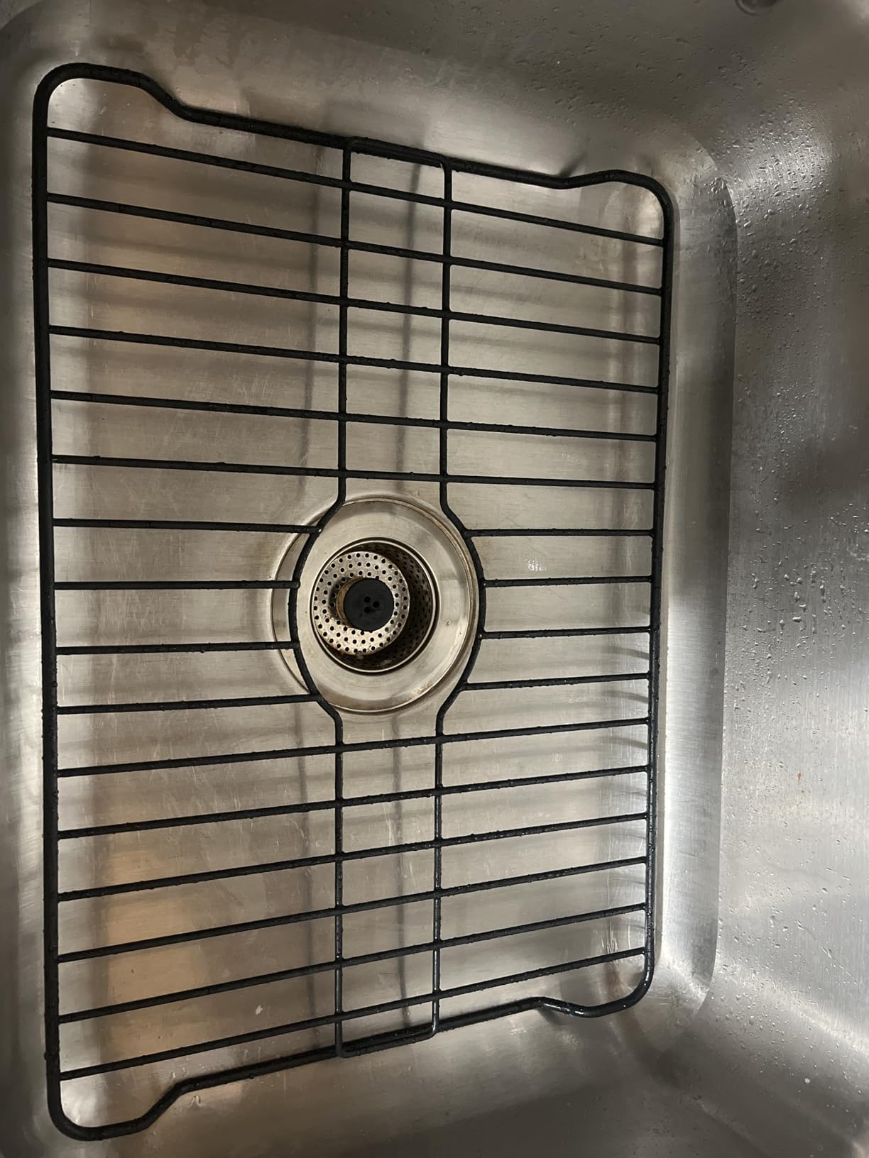 Better Houseware Sink Protectors for Kitchen Sink, Protective Metal Grid, 16x12.3x1 inches, White Kitchen Sink Mat to Shield Sink Base from Scratches, Rust-Resistant Coating, M customer photo 1