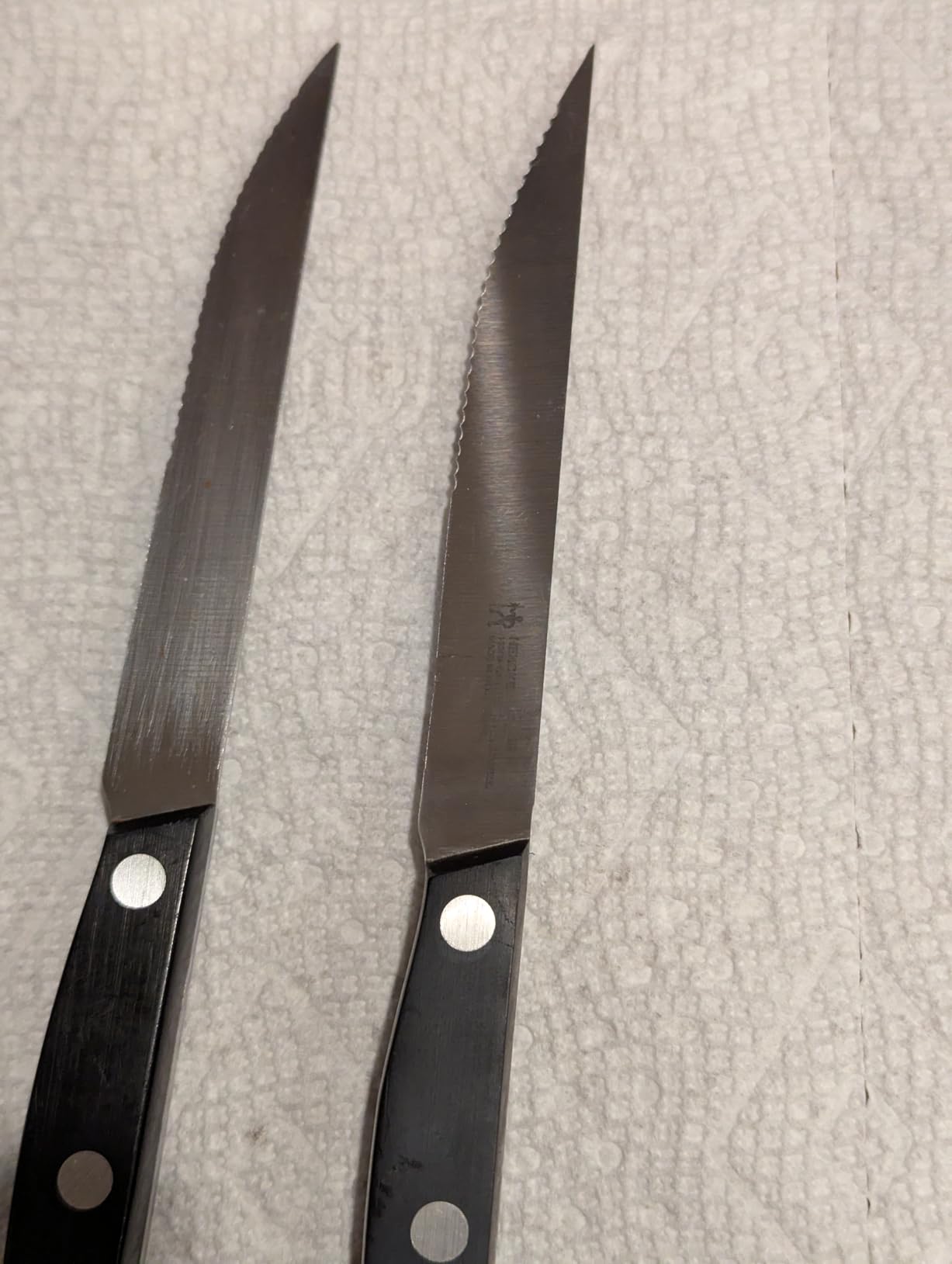 HENCKELS Prime Razor-Sharp Steak Knife Set of 4, German Engineered Informed by 100+ Years of Mastery, Black customer photo 1