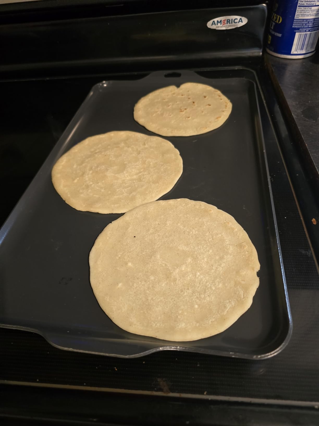 Nordic Ware Two Burner Griddle, 10.3 x 17.4 inches, Non-Stick, Black customer photo 1