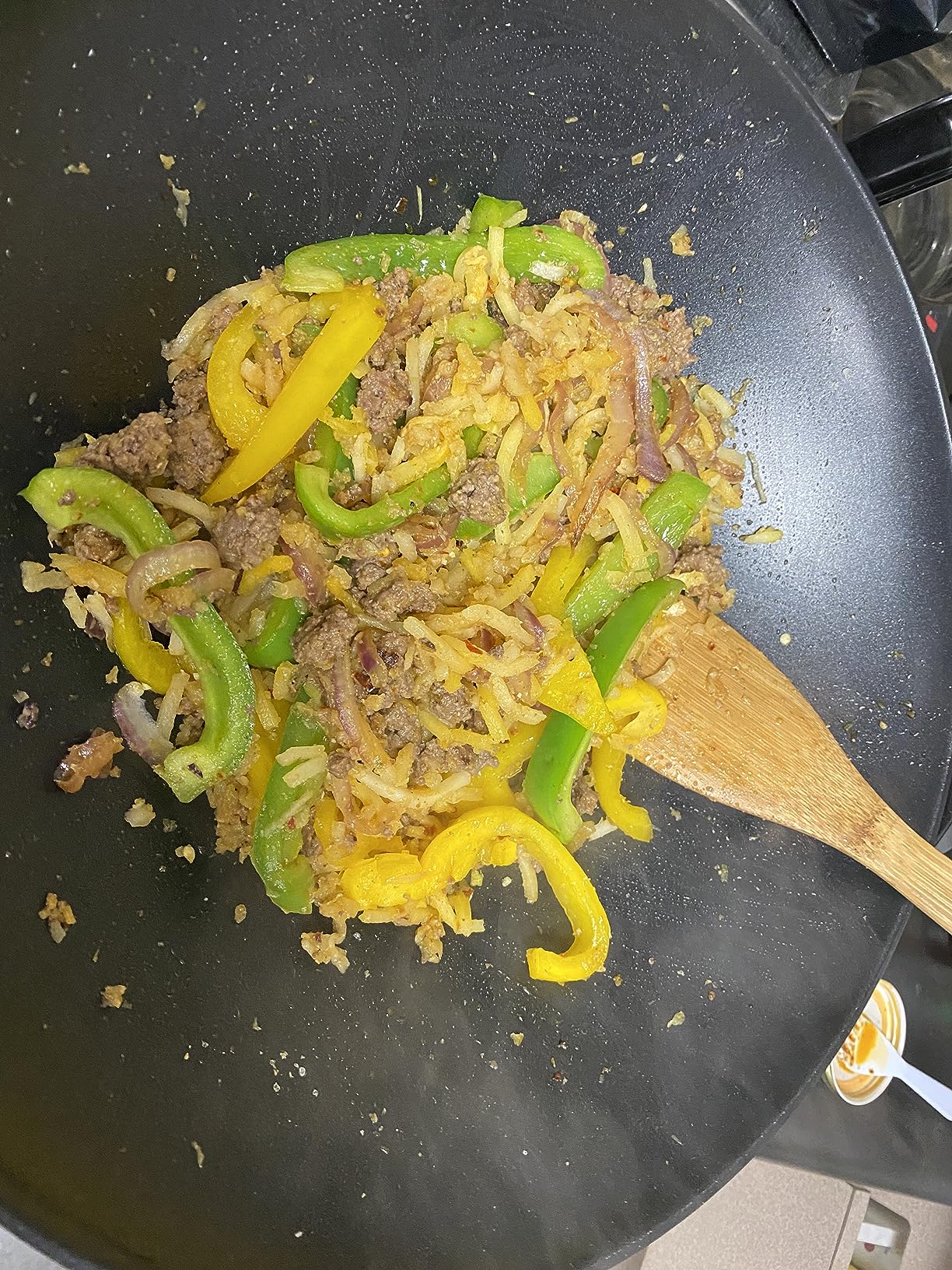 Aroma Housewares AEW-306 Electric Wok with Tempered Glass Lid Easy Clean Nonstick, Cooking Chopsticks, Tempura and Steaming Racks, Professional Model, Black customer photo 1