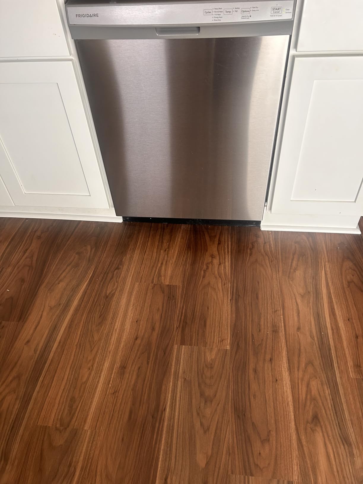 Weiman Stainless Steel Cleaner, 30 Count Wipes, Anti-Fingerprint, Removes Grease, Water Spots, Streaks & Residue, Polishing Cleaner Safe for Appliances, Chrome, Sinks & Grill Exteriors customer photo 1