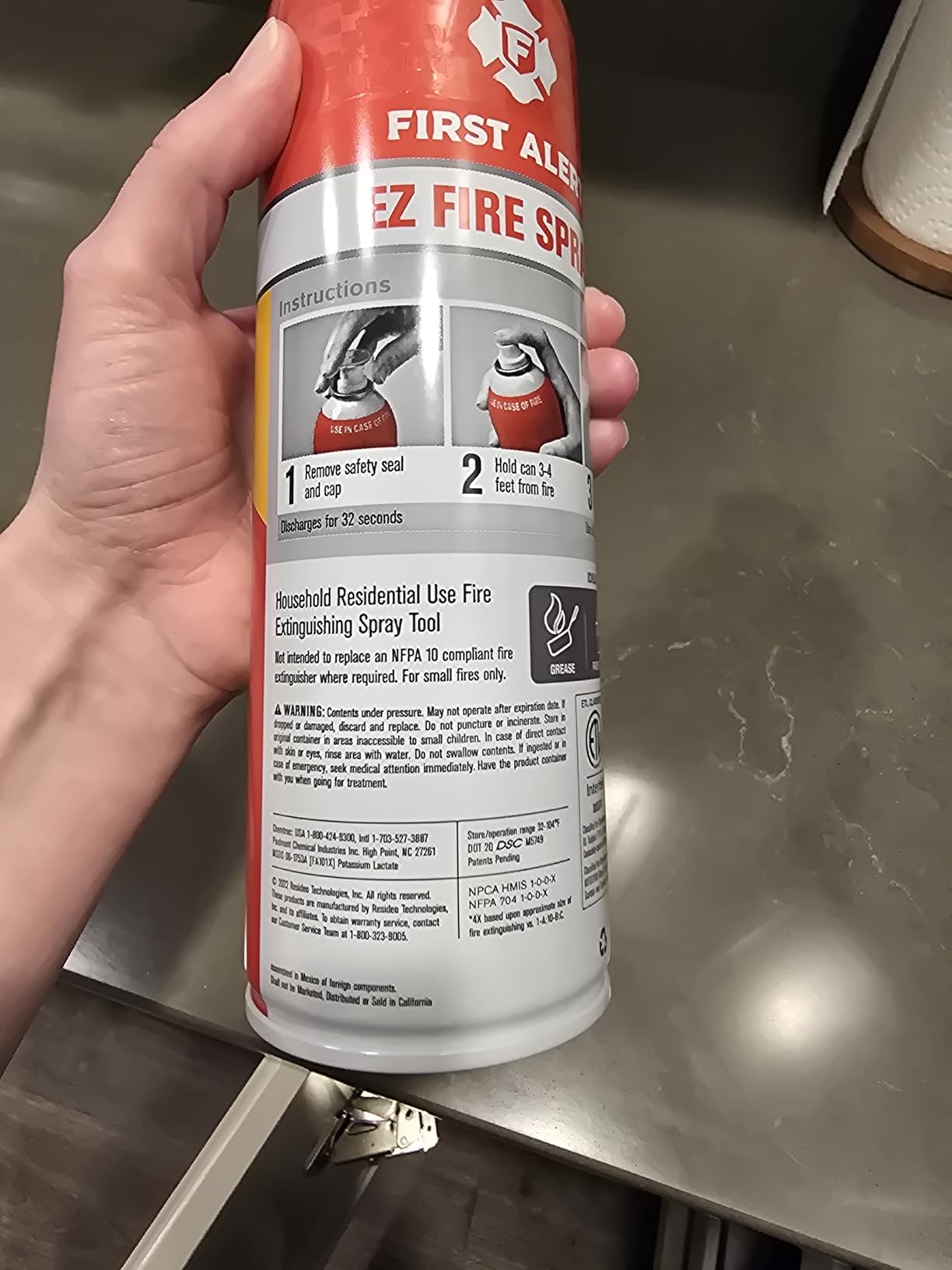 First Alert EZ Fire Spray, Extinguishing Aerosol Spray, AF400 Red 18 Ounce (Pack of 1) customer photo 1