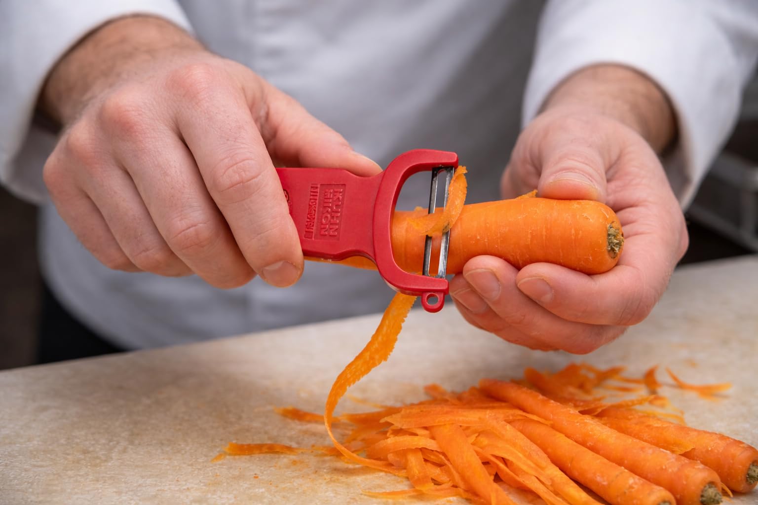 Kuhn Rikon Original Swiss Peeler 3-Pack Red/Green/Yellow customer photo 2