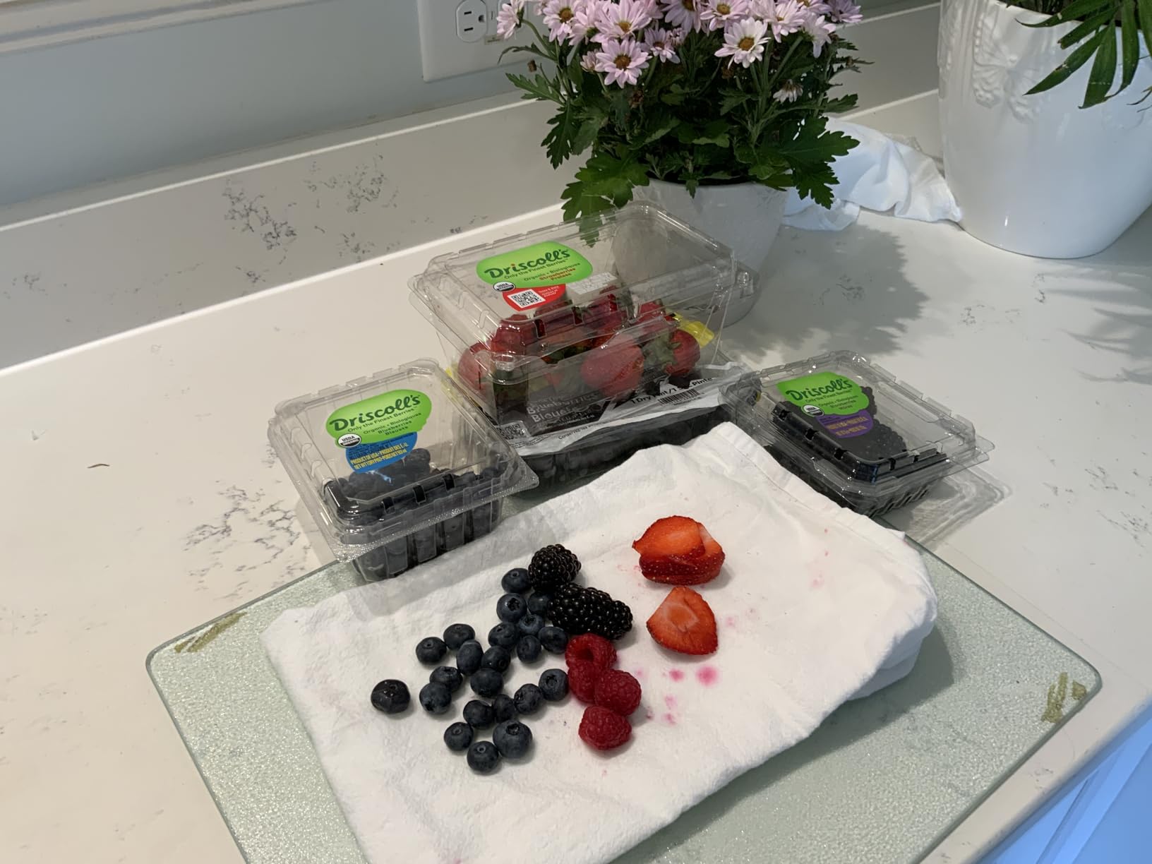 Aunt Martha's 28-Inch by 28-Inch Flour Sack Dish Towels, Premium 130 Thread Count, White, Set of 7 customer photo 1