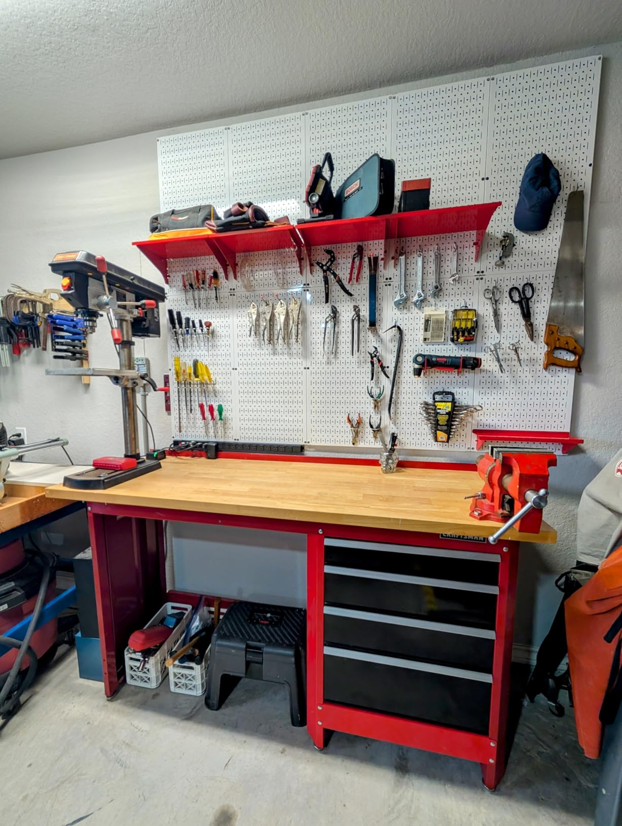 Wall Control 30-P-3232GV Galvanized Steel Pegboard Pack customer photo 2