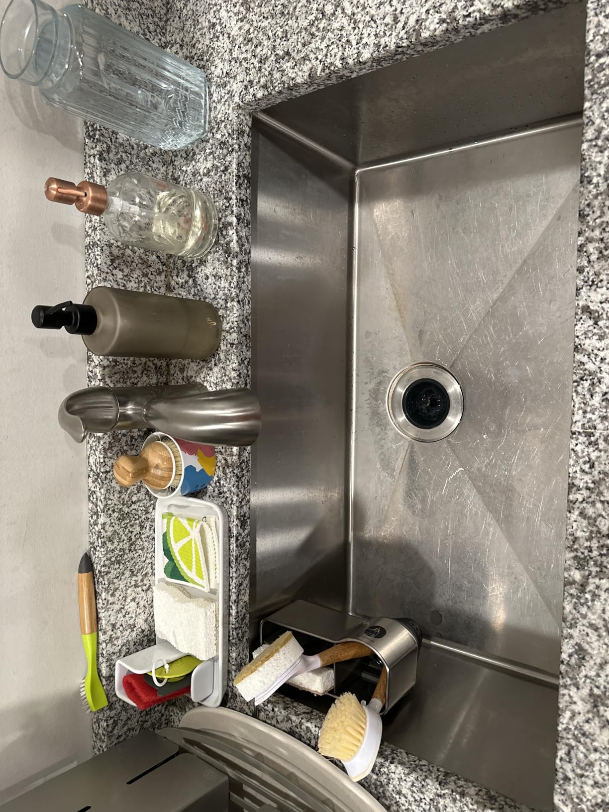 simplehuman Sink Caddy Sponge Holder, Brushed Stainless Steel customer photo 1