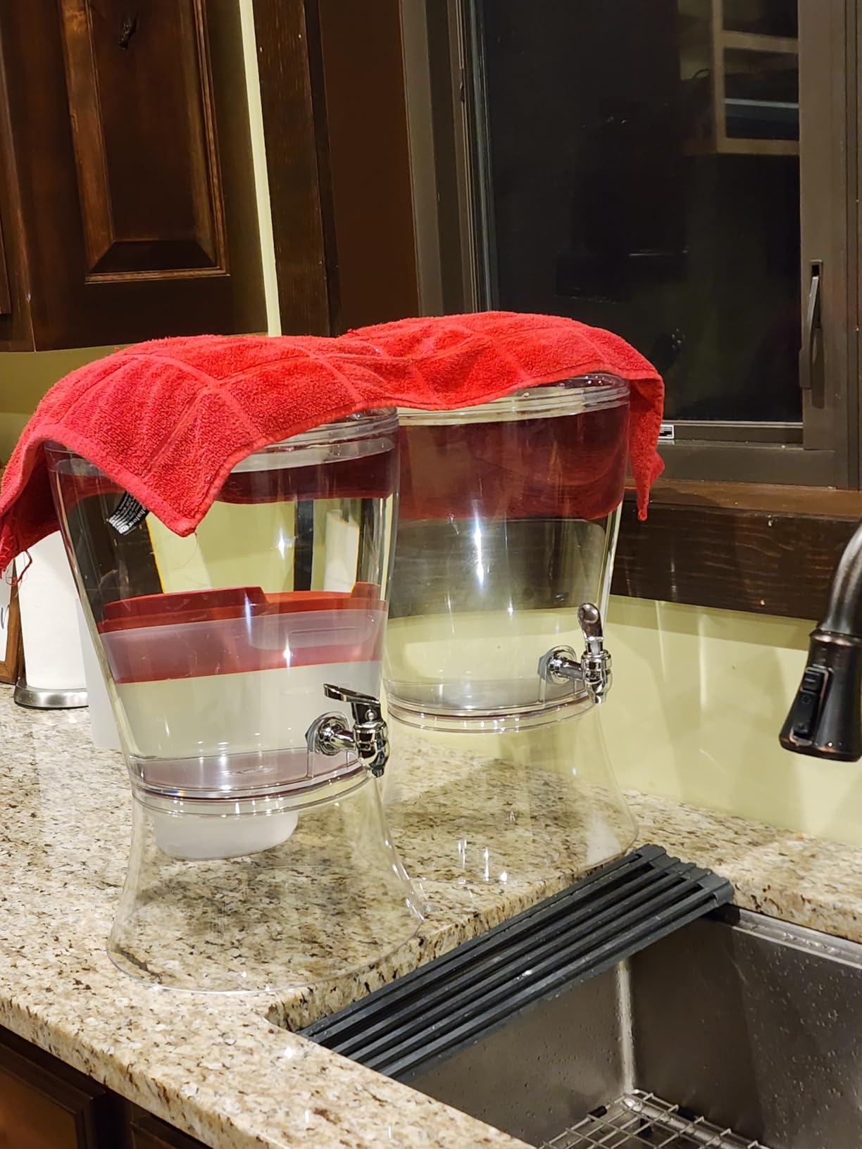 CreativeWare 3 Gallon Beverage Dispenser With Ice Cylinder And Fruit Infuser customer photo 1