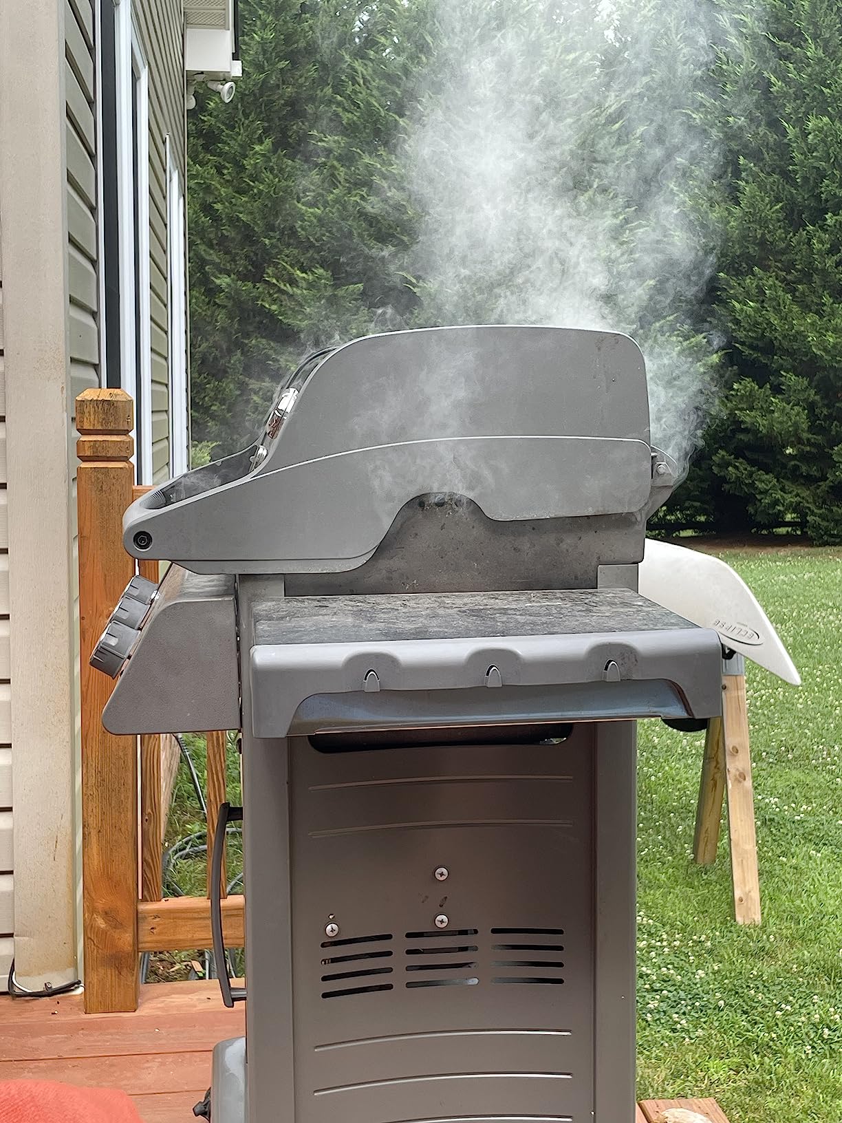 Weber Premium Universal Stainless Steel Smoker Box - Infuse Meats, Veggies & More with Smoky Flavor, Easy‑Fill Design, Fits Most Grill Sizes customer photo 2