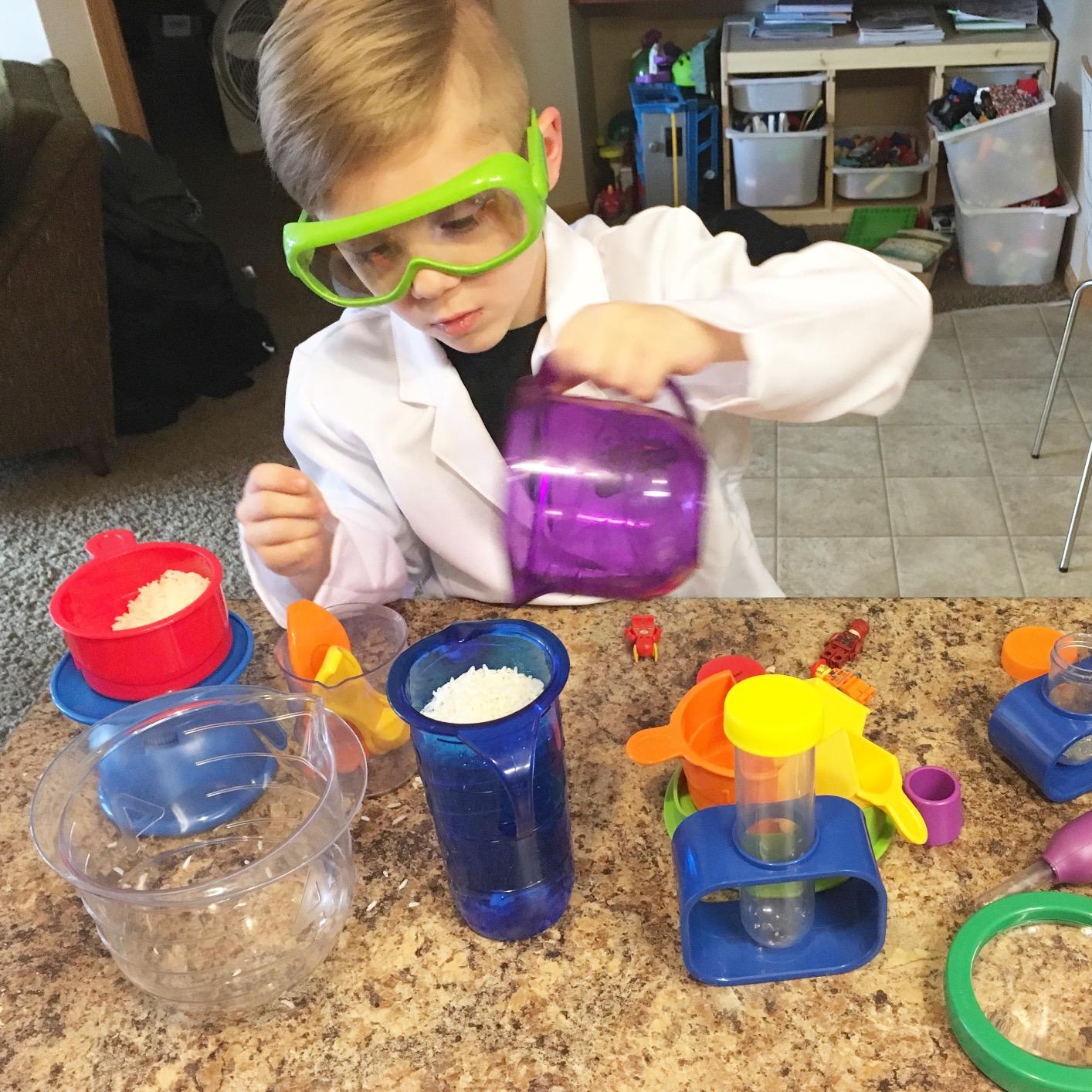 Learning Resources Mix And Measure Activity Set, Experiment Mixing Tools, 22 Pieces, Ages 3+ customer photo 2