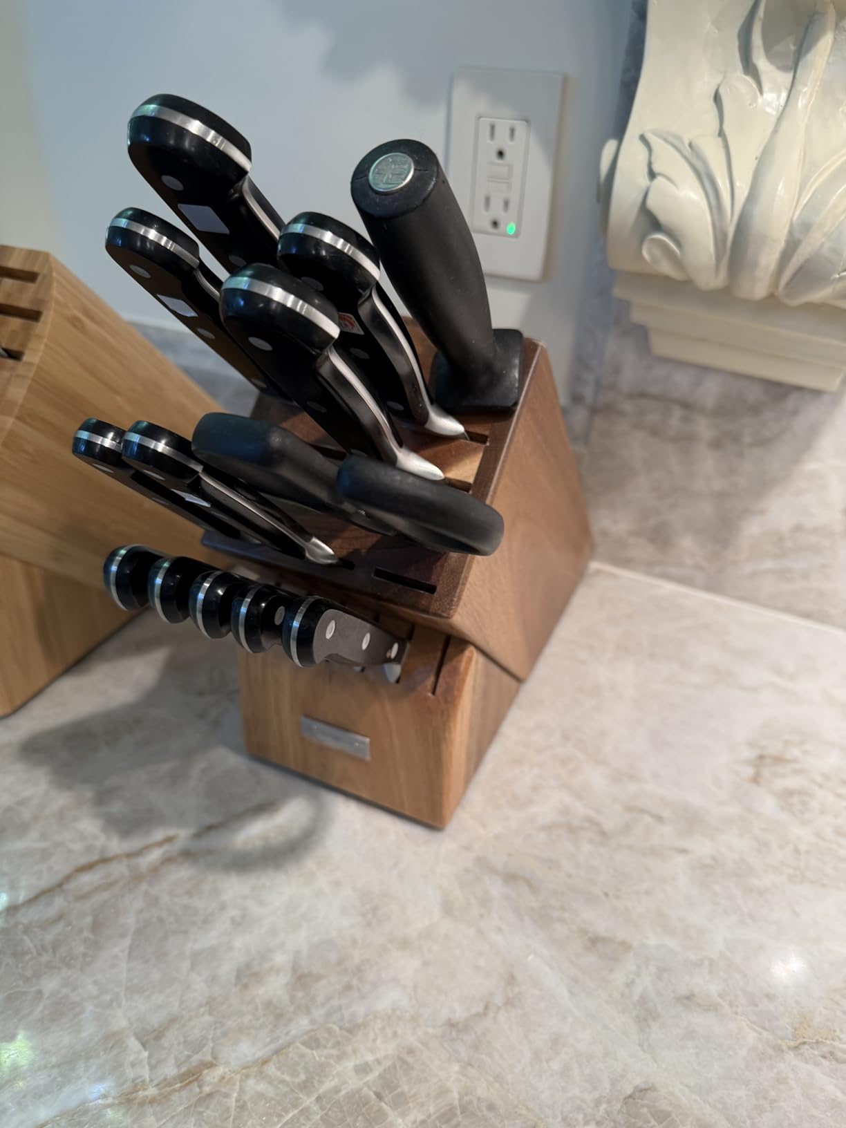 WÜSTHOF 17-Slot Acacia Knife Storage Block customer photo 2