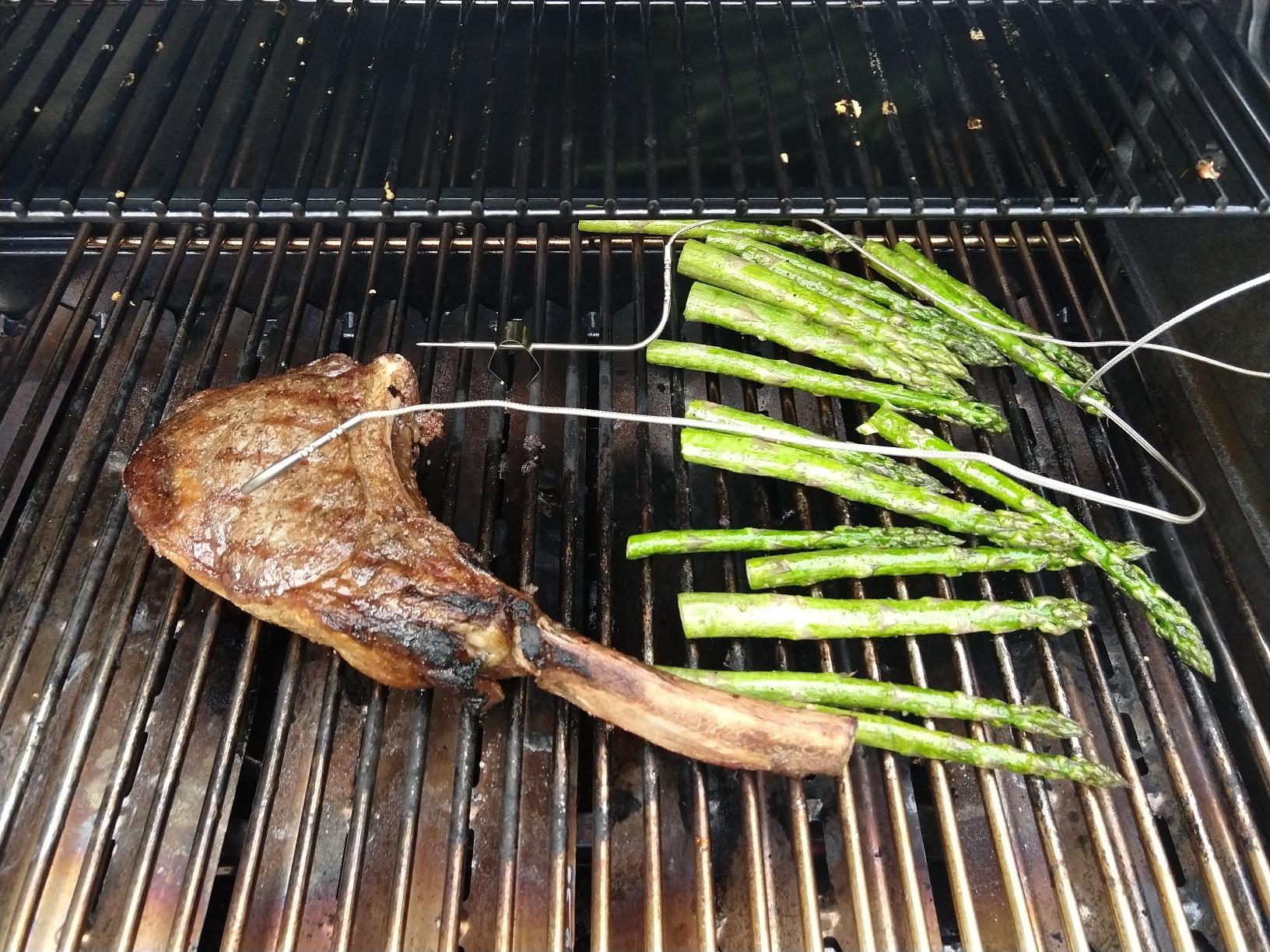 Broil King 60190 Premium Smoker Box, Stainless Steel customer photo 1