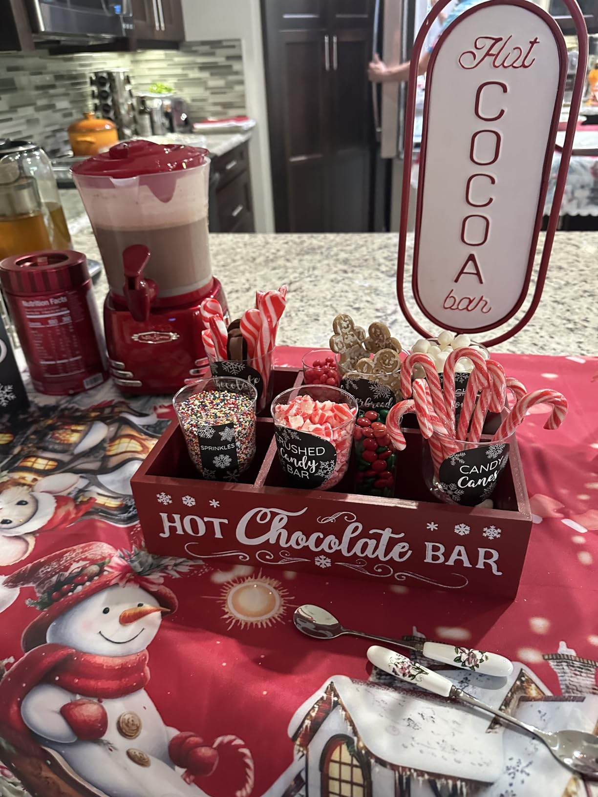 Nostalgia Retro Frother and Hot Chocolate Maker and Dispenser, 32 Oz, for Coffees, Lattes, Cappuccinos, Red customer photo 1