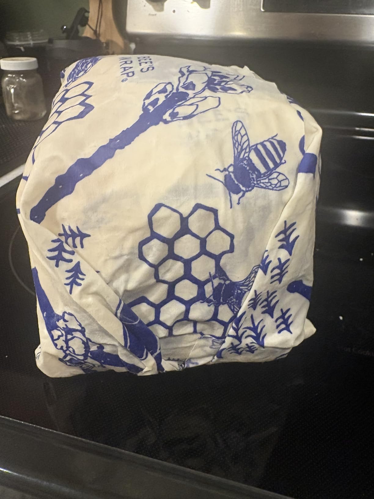 Bee's Wrap Beeswax Wraps for Bread - Beeswax Bread Wrap for Sourdough & Bread Storage - Plastic Free Made in USA Reusable Natural Food Wrap - Honeycomb customer photo 1