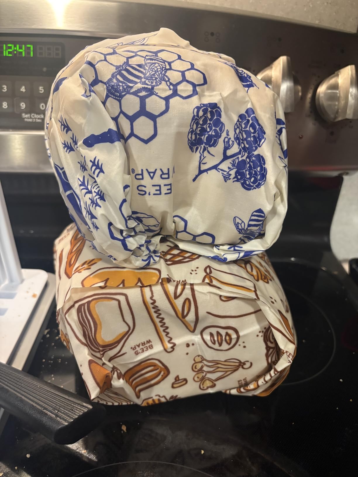 Bee's Wrap Beeswax Wraps for Bread - Beeswax Bread Wrap for Sourdough & Bread Storage - Plastic Free Made in USA Reusable Natural Food Wrap - Honeycomb customer photo 2