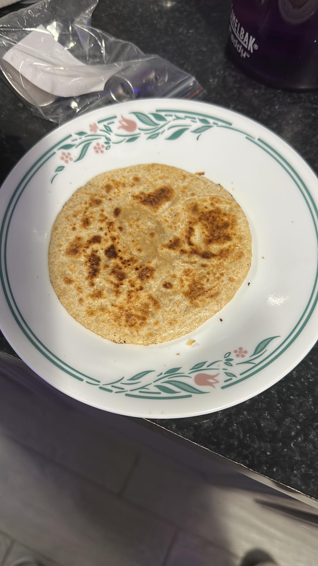 Victoria 8 Inches Cast Iron Tortilla Press, Roti Maker and Tortilladora, Pataconera Seasoned with Flaxseed Oil, Made in Colombia, Traditional Style, Black customer photo 2