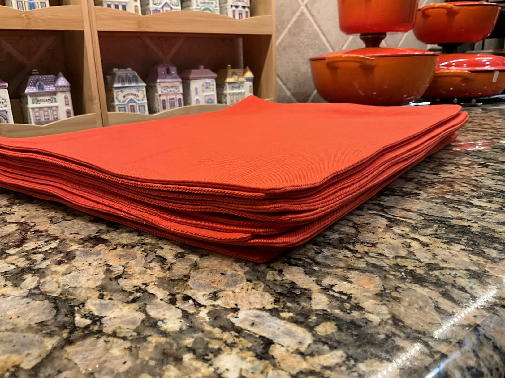 Utopia Kitchen White Cloth Napkins [12 Pack, 18x18 Inch] Absorbent Cotton Blend Washable and Reusable for Dinner, Restaurant, Lunch, Wedding and Hotel customer photo 1