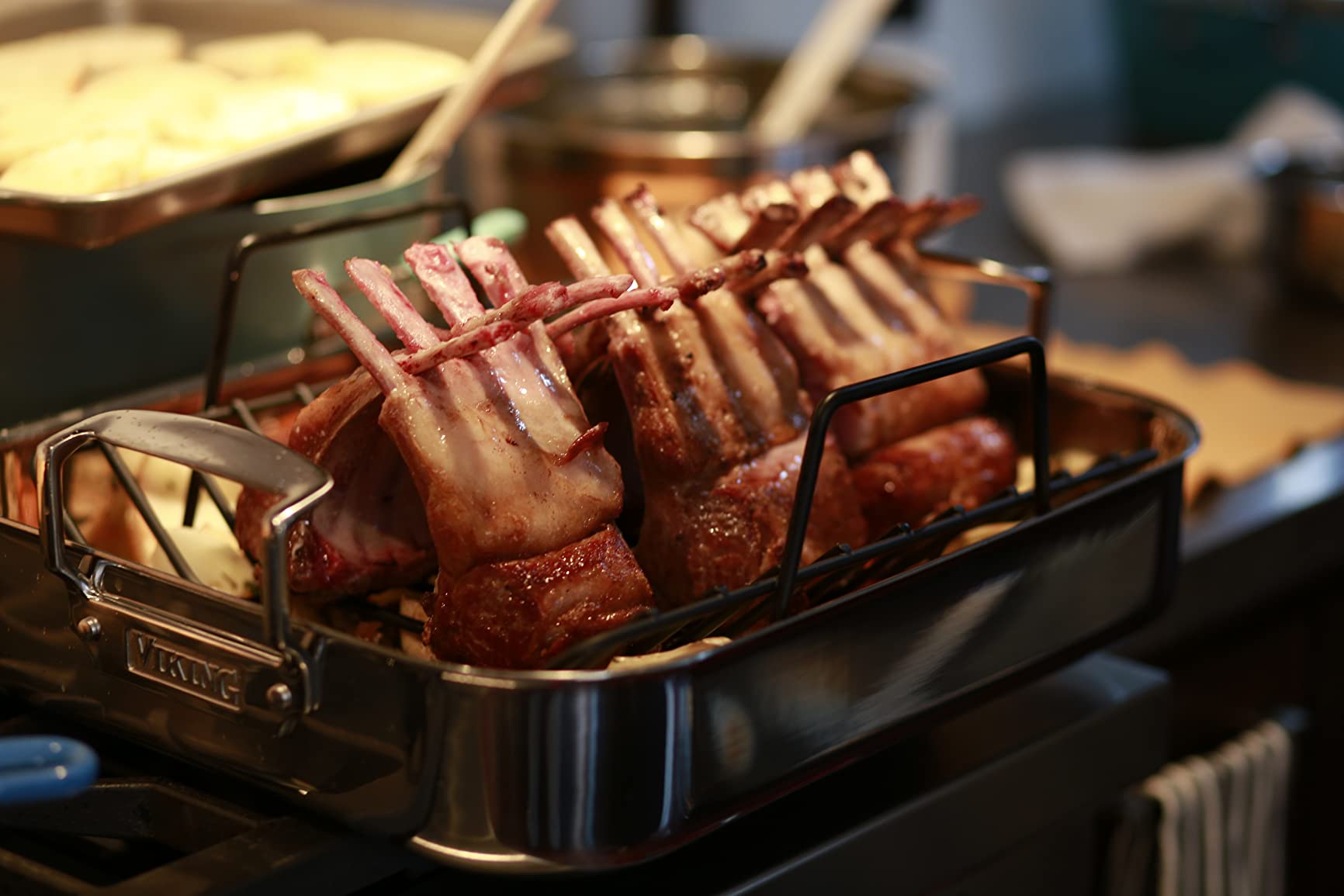 Viking 3-Ply Stainless Steel Roasting Pan with Non Stick Rack, 16 x 13 Inch customer photo 2