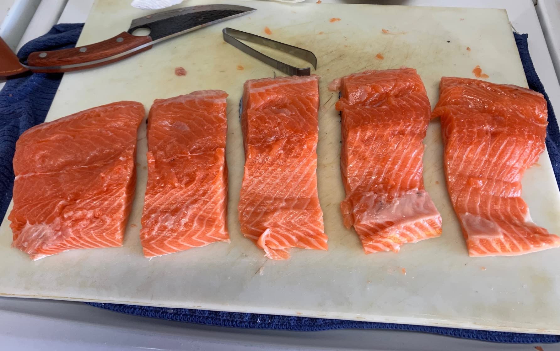 Yoshihiro Non-slip Fish Bone Tweezer Japanese Sushi Chef's Garnishing Tool (Eastern Type-non-slip) customer photo 1