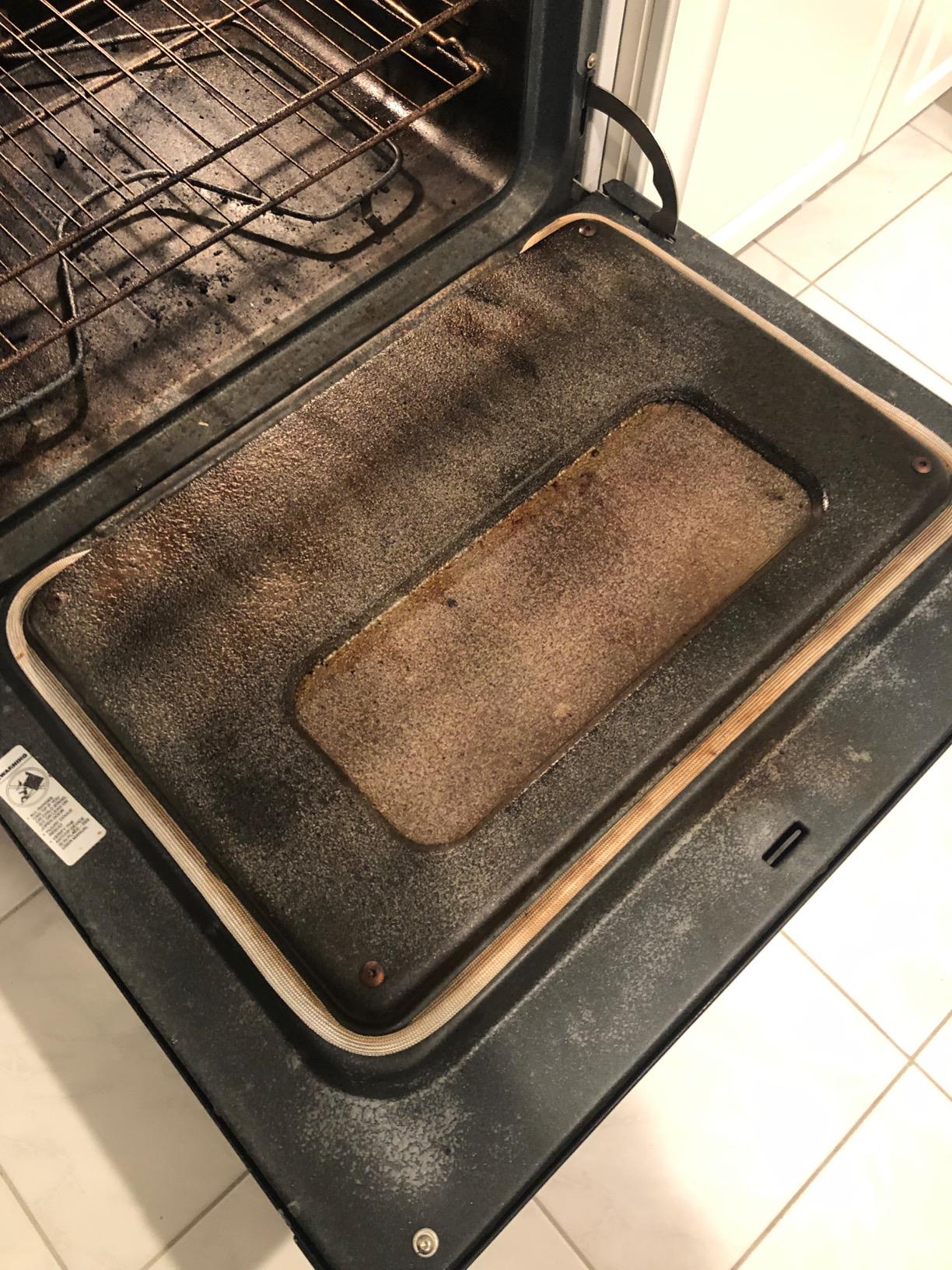 Easy-Off Fume Free Oven Cleaner Foam, Removes Grease & Burned-On Food, For Ovens, Air Fryers & More 14.5oz customer photo 2