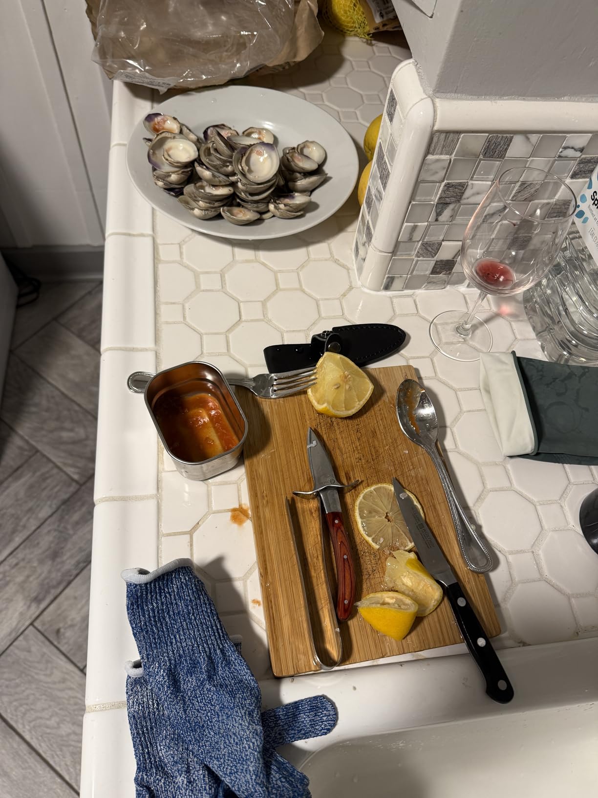 HiCoup Oyster Shucking Knife and Glove Kit - Clam and Oyster Knife Shucker Set with Stainless Steel Seafood Opener Tool, Wood Handle and Gloves customer photo 1