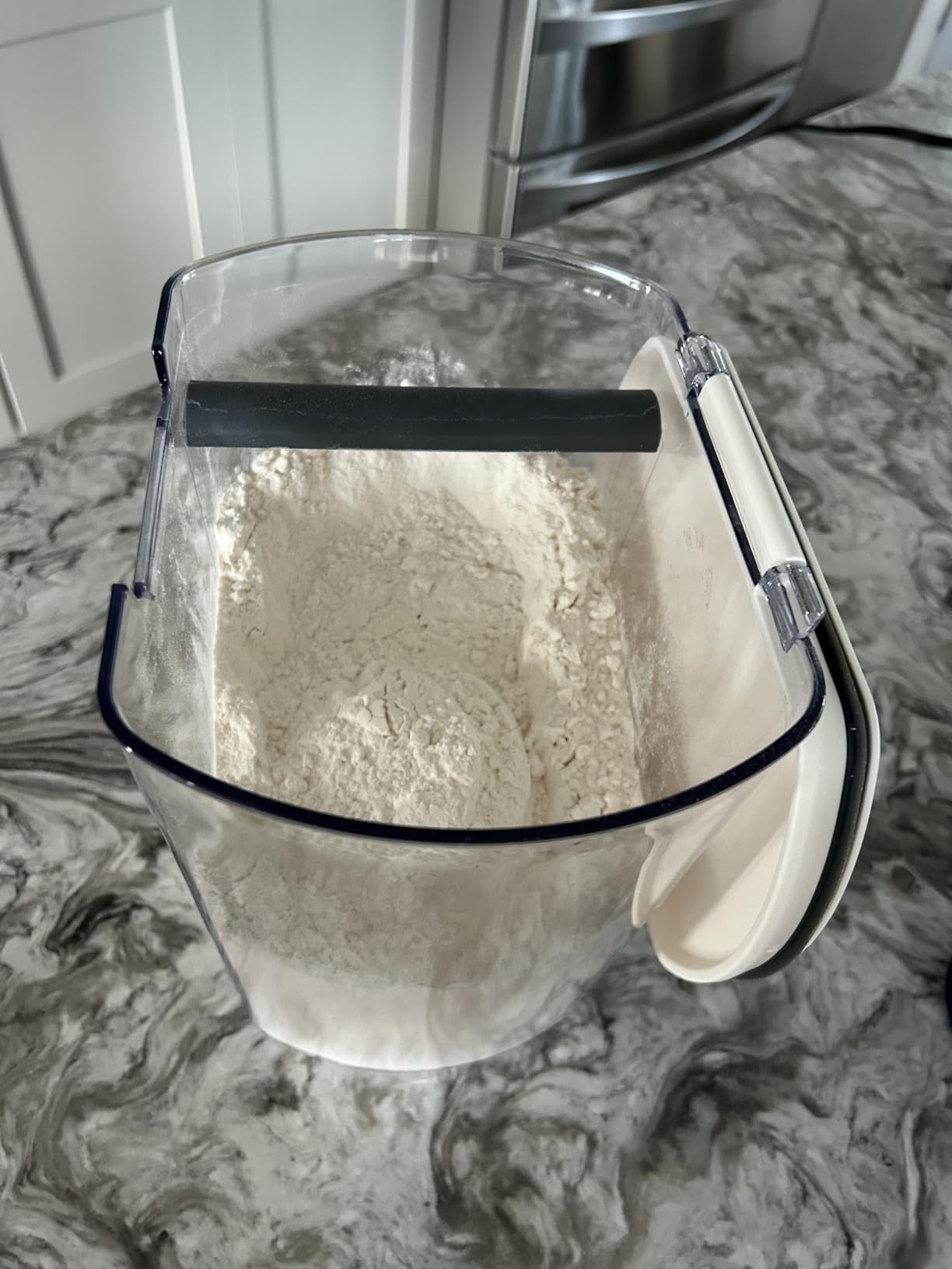 ProKeeper Flour Storage Container, 4-Quart, BPA-Free Plastic, Dishwasher Safe customer photo 2