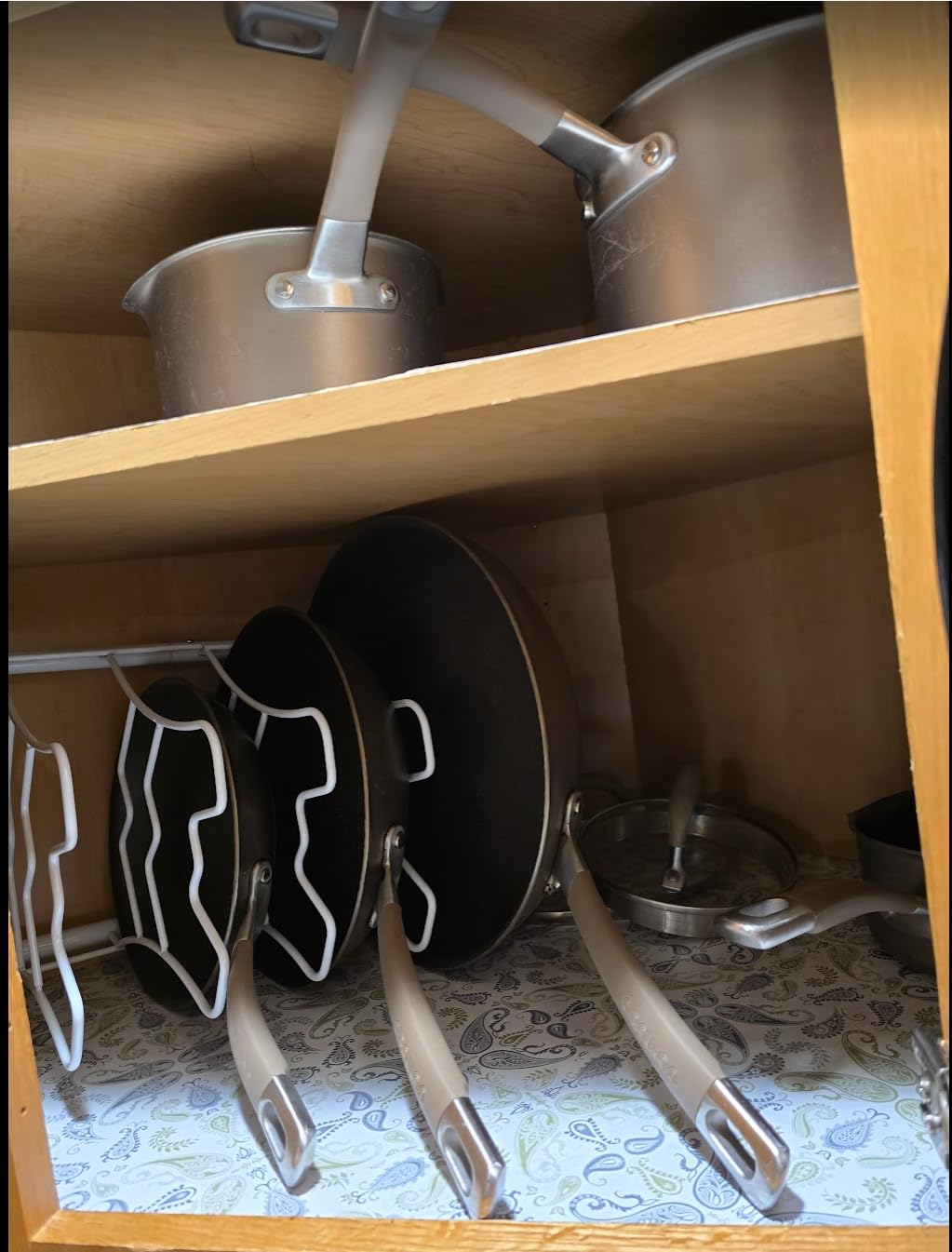 Deco Brothers Pan Organizer Rack for Kitchen Cabinet and Counter, Bronze customer photo 1