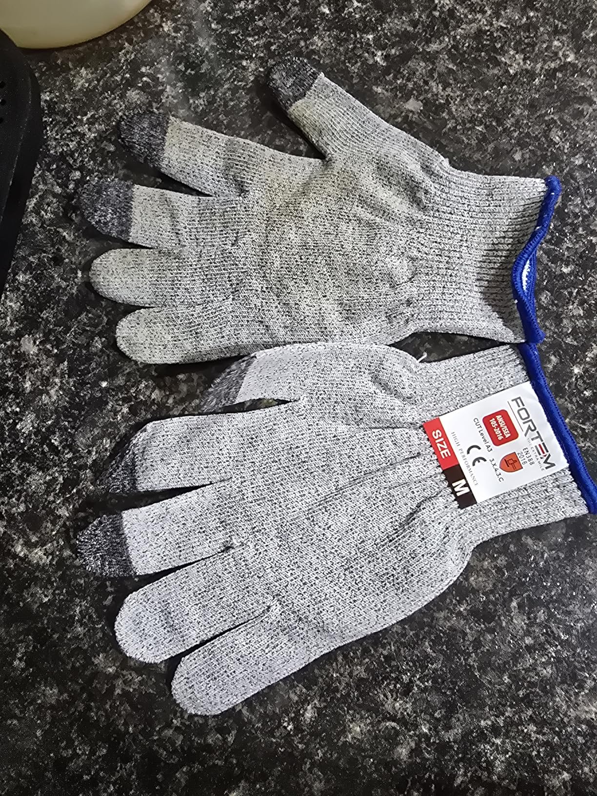 FORTEM Cut Resistant Gloves, 4x, Level 5 Protection Cutting Gloves For Oyster Shucking, Kitchen Work, Food Grade customer photo 1