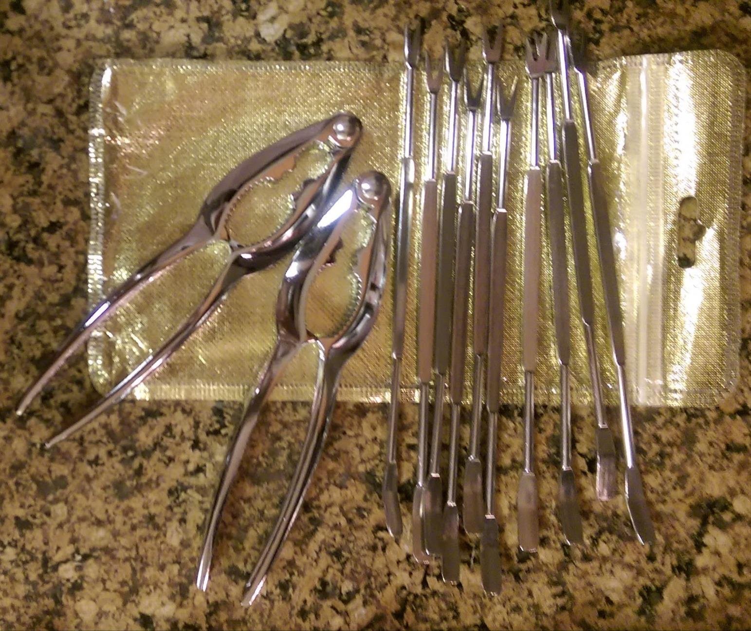 Artcome 12 Pieces Seafood Tools Set including 2 Lobster Crab Crackers and 10 Forks customer photo 2