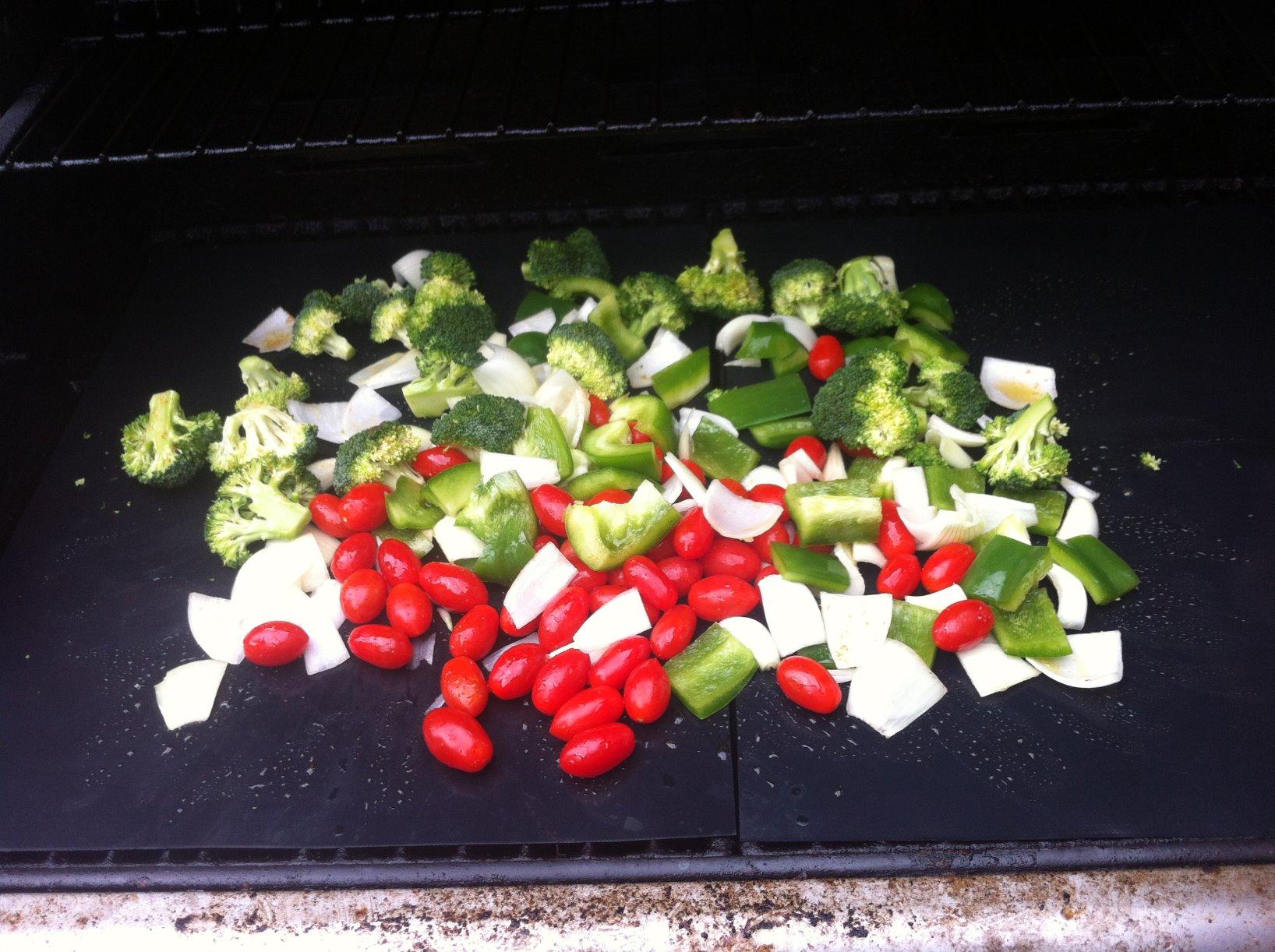 Grillaholics Grill Mat - Set of 3 Heavy Duty BBQ Grill Mats - Non Stick, Reusable and Dishwasher Safe Barbecue Grilling Accessories - Lifetime Manufacturers Warranty customer photo 2