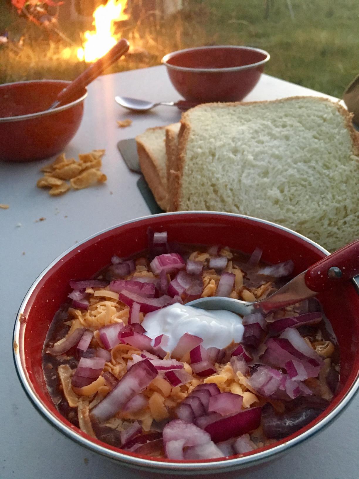 GSI Outdoors Pioneer Enamel 12 Pieces (4-Person) Dish Set I Enamelware Dishes Including Plates, Bowls and Mugs for Camping, Outdoors, RV, Camp, Green customer photo 2