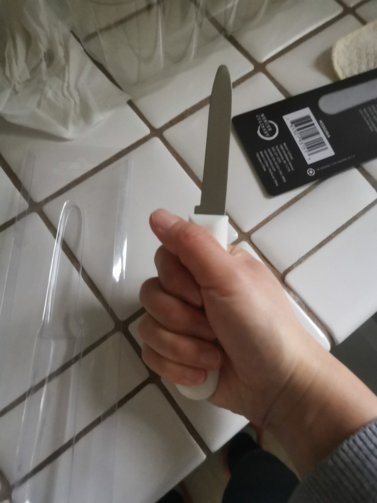 Mercer Culinary Clam Knife with Poly Handle, 3-1/4, White customer photo 2