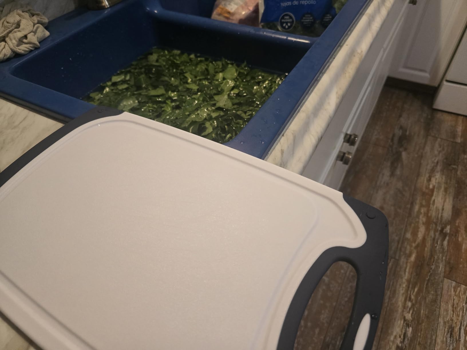 Cutting Boards for Kitchen - BPA-Free Chopping Board - Different Sizes & Non Slip Handles - Reversible, Large Cutting Board Set - Unique Gifts for Cooks Who Have Everything - 3-Pack Gray customer photo 1