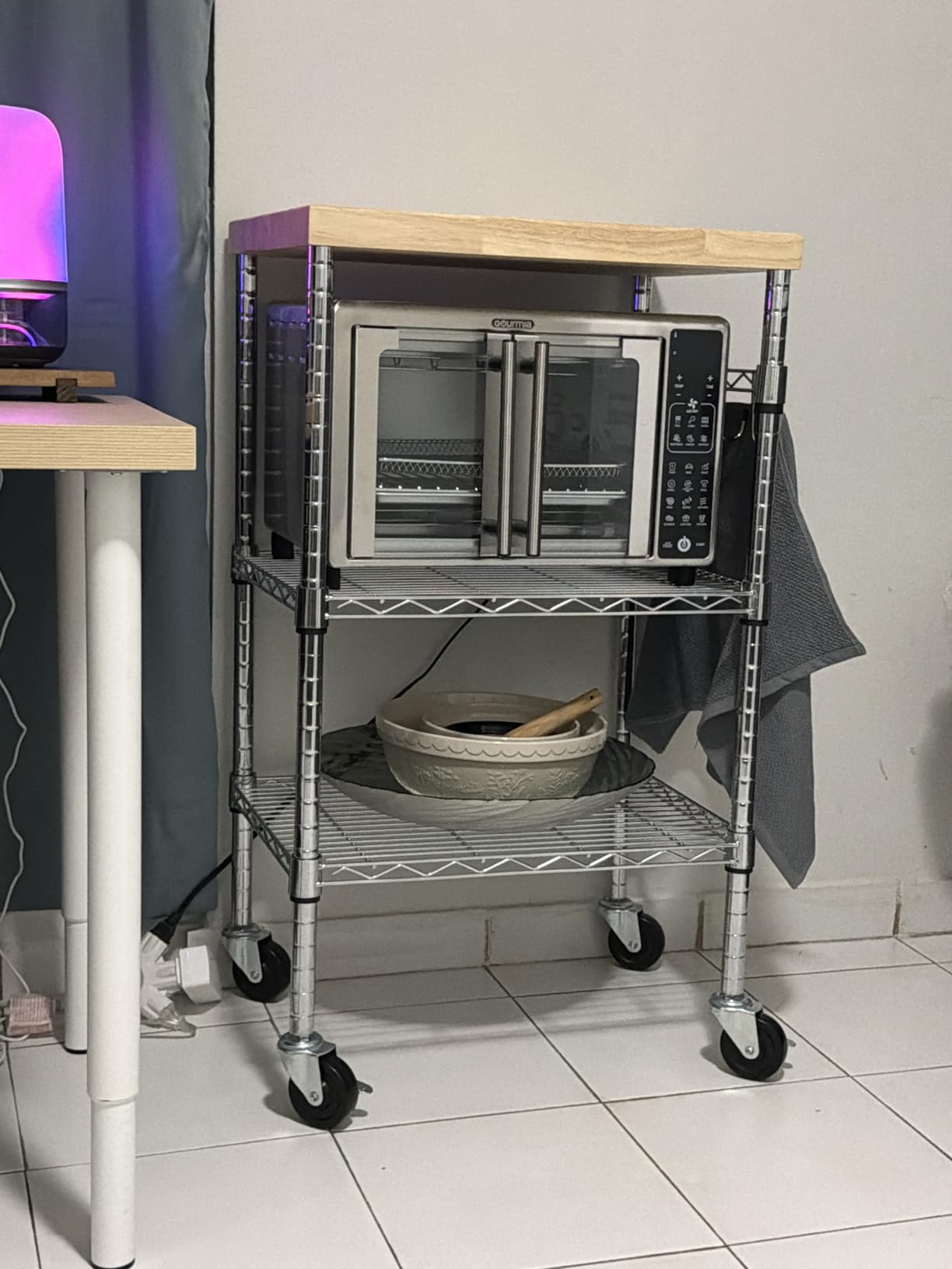 Amazon Basics Portable Kitchen 3-Tier Storage Rack on Caster Wheels with Adjustable 2 Shelves, 175 Pound Capacity, 21 x 15 x 36.7 inches (LxWxH), Wood/Chrome customer photo 2