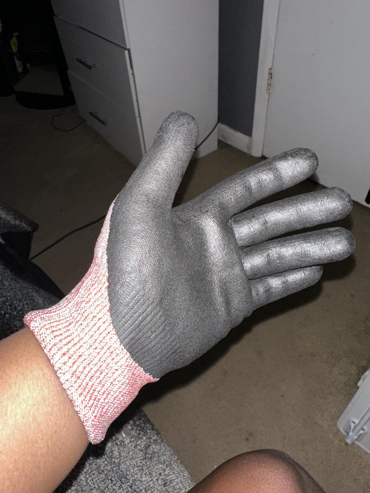 DEX FIT Level 5 Cut Resistant Gloves Cru553, 3D-Comfort Fit, Firm Grip, Thin & Lightweight, Touch-Screen Compatible, Durable, Breathable & Cool, Machine Washable; Grey L (9) 1 Pair customer photo 2
