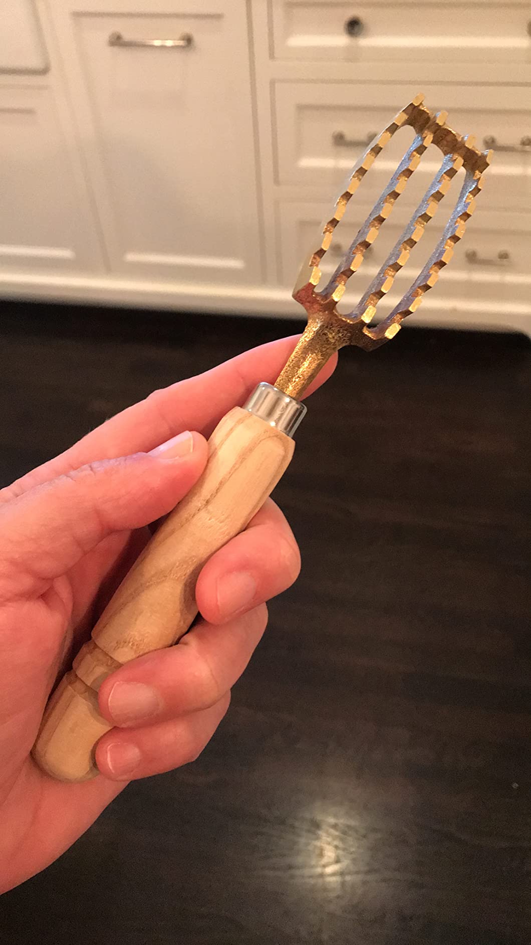 [Made in Japan] Fish Scaler Brush with Brass Serrated Sawtooth and Ergonomic Wooden Handle - Easily Remove Fish Scales Without Fuss Or Mess - Handcrafted by Japanese Artisans customer photo 2