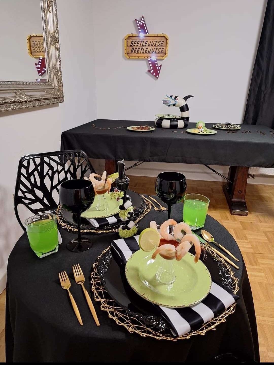 Gianna's Home 12 Piece Rustic Farmhouse Melamine Dinnerware Set, Service for 4 (Gray) customer photo 2