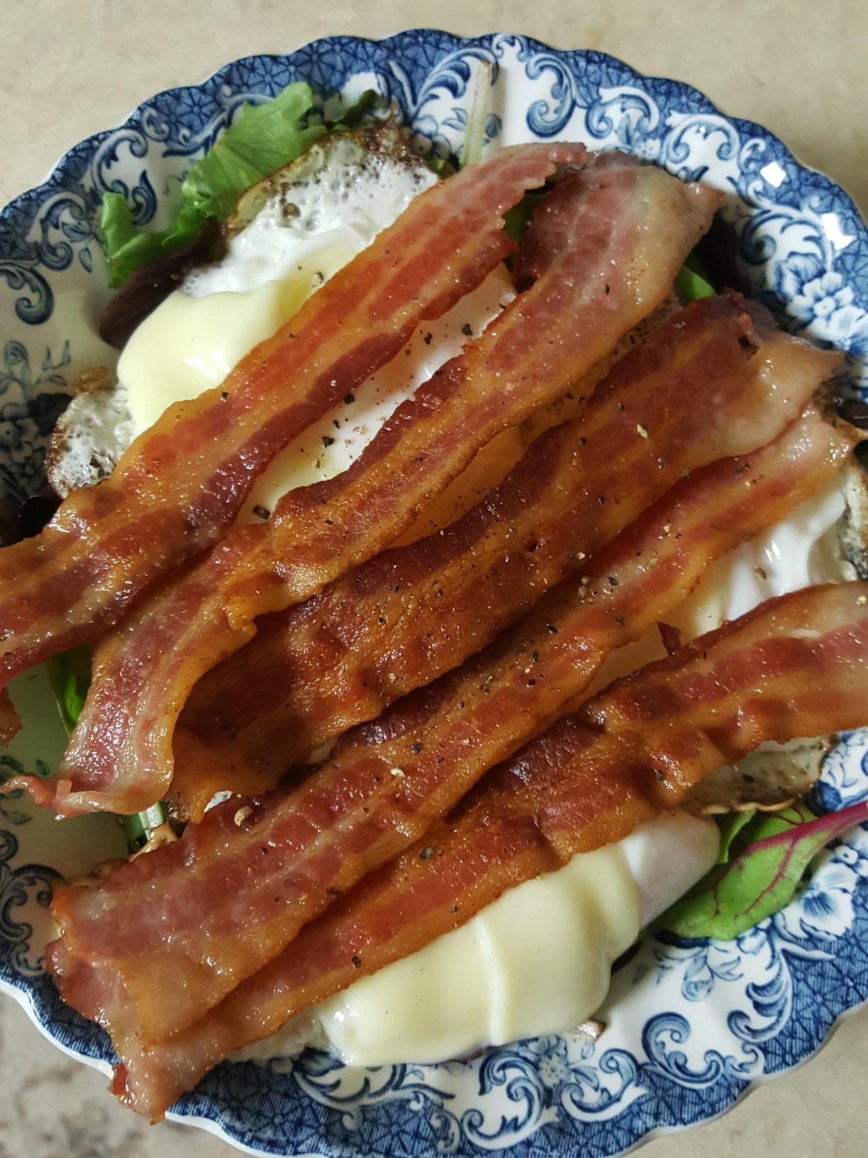 Heavy-Duty Cast Iron Burger Press 7 Inch Round Burger Smasher, Grill Press for Cooking Burgers, Bacon, Sandwiches, Steak, Ground Beef, Meats, Sausages, and So On customer photo 1