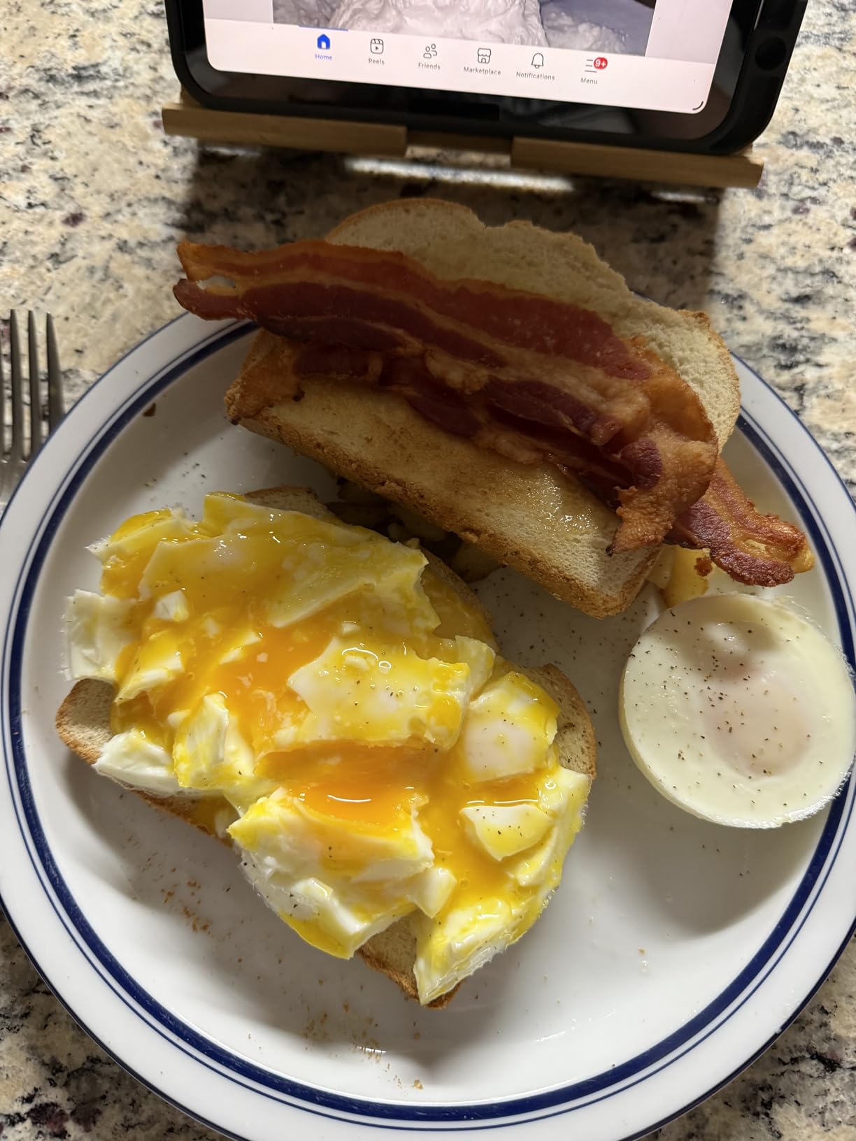 Eggssentials Egg Poacher Pan Nonstick Poached Egg Maker, Stainless Steel Egg Poaching Pan, Poached Eggs Cooker Food Grade Safe PFOA Free with Spatula, Egg Poachers Cookware customer photo 1