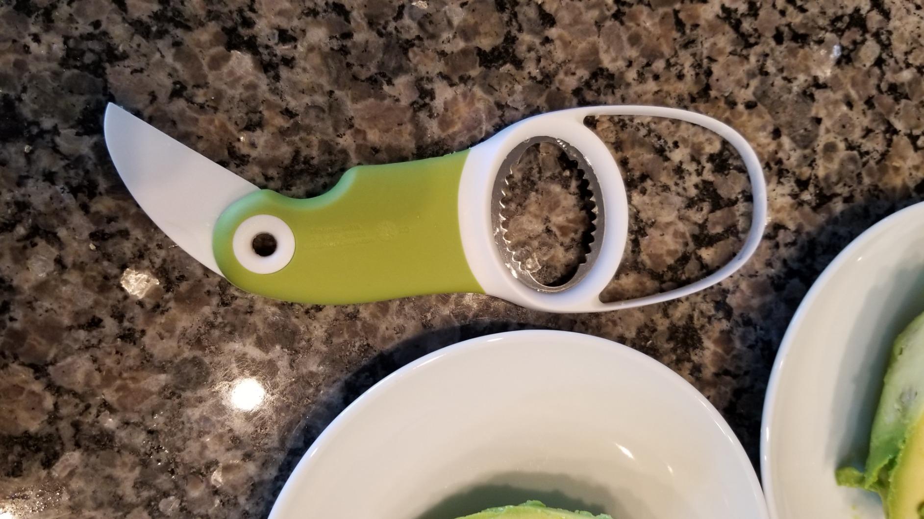 Joseph Joseph GoAvocado 3-in-1 Avocado Slicer,Green customer photo 1