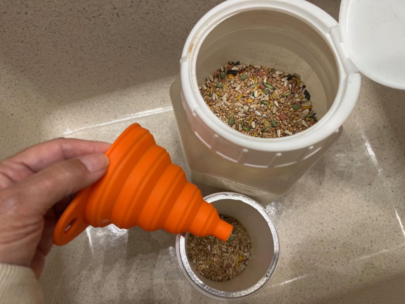 KongNai Kitchen Funnel Set 4 Pack, Small and Large, Kitchen Gadgets Accessories Foldable Silicone Collapsible Funnels for Filling Water Bottle Liquid Transfer Food Grade customer photo 2