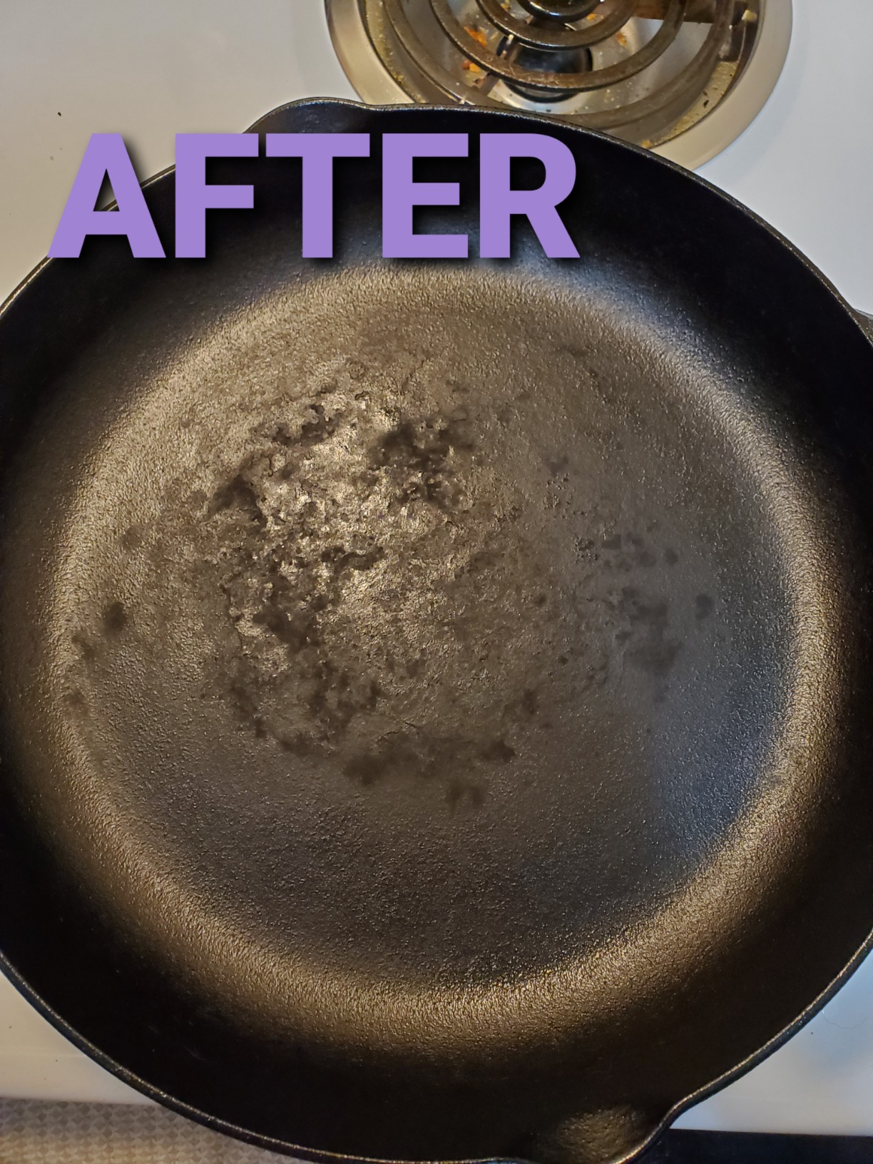 Lodge Chainmail Scrubber for Cast Iron Pans - Heavy Duty Stainless Steel Scrubbing Pad for Skillets, Dutch Ovens & Griddle Pans - Essential Cast Iron Cleaning Tool - Red customer photo 2