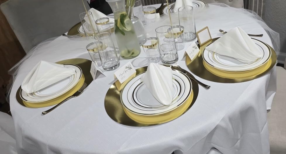 Utopia Home [24 Pack, White] Cloth Napkins 17x17 Inches, 100% Polyester Hemmed Edges, Washable and Reusable Ideal for Parties, Weddings and Dinners customer photo 1