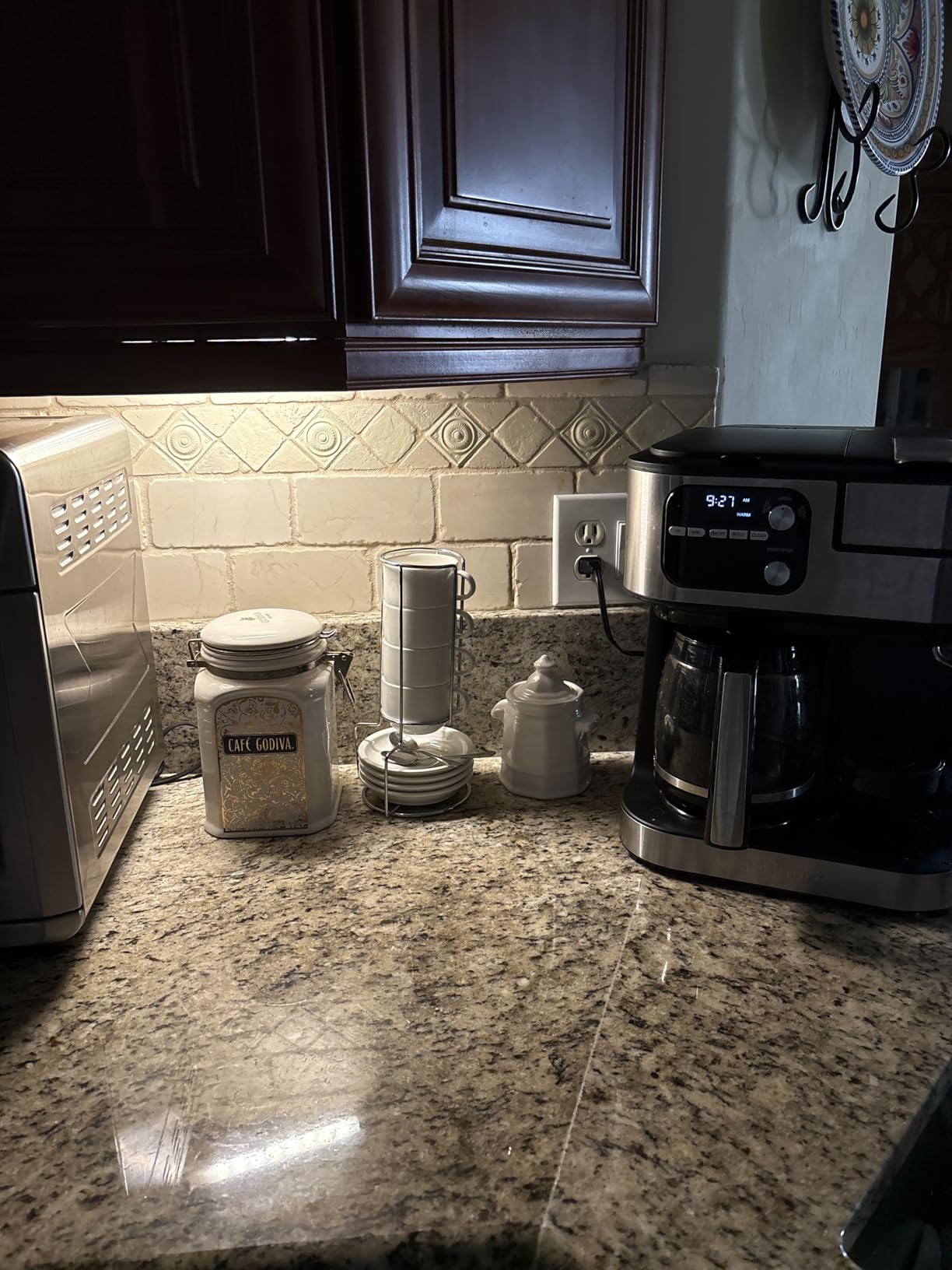 Sweese 8 Ounce Porcelain Stackable Cappuccino Cups with Saucers and Metal Stand - for Specialty Coffee Drinks, Cappuccino, Latte, Americano and Tea - Set of 4, White customer photo 2