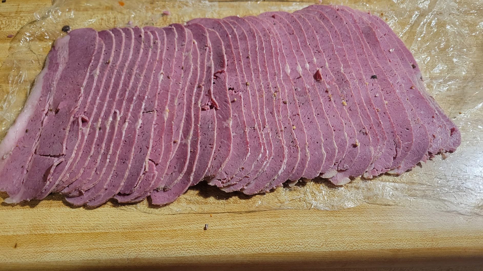 OSTBA Meat Slicer Electric Deli Food Slicer with Child Lock Protection, Removable 7.5'' Stainless Steel Blade and Food Carriage, Adjustable Thickness Food Slicer Machine for Meat, Cheese, Bread (150W) customer photo 1