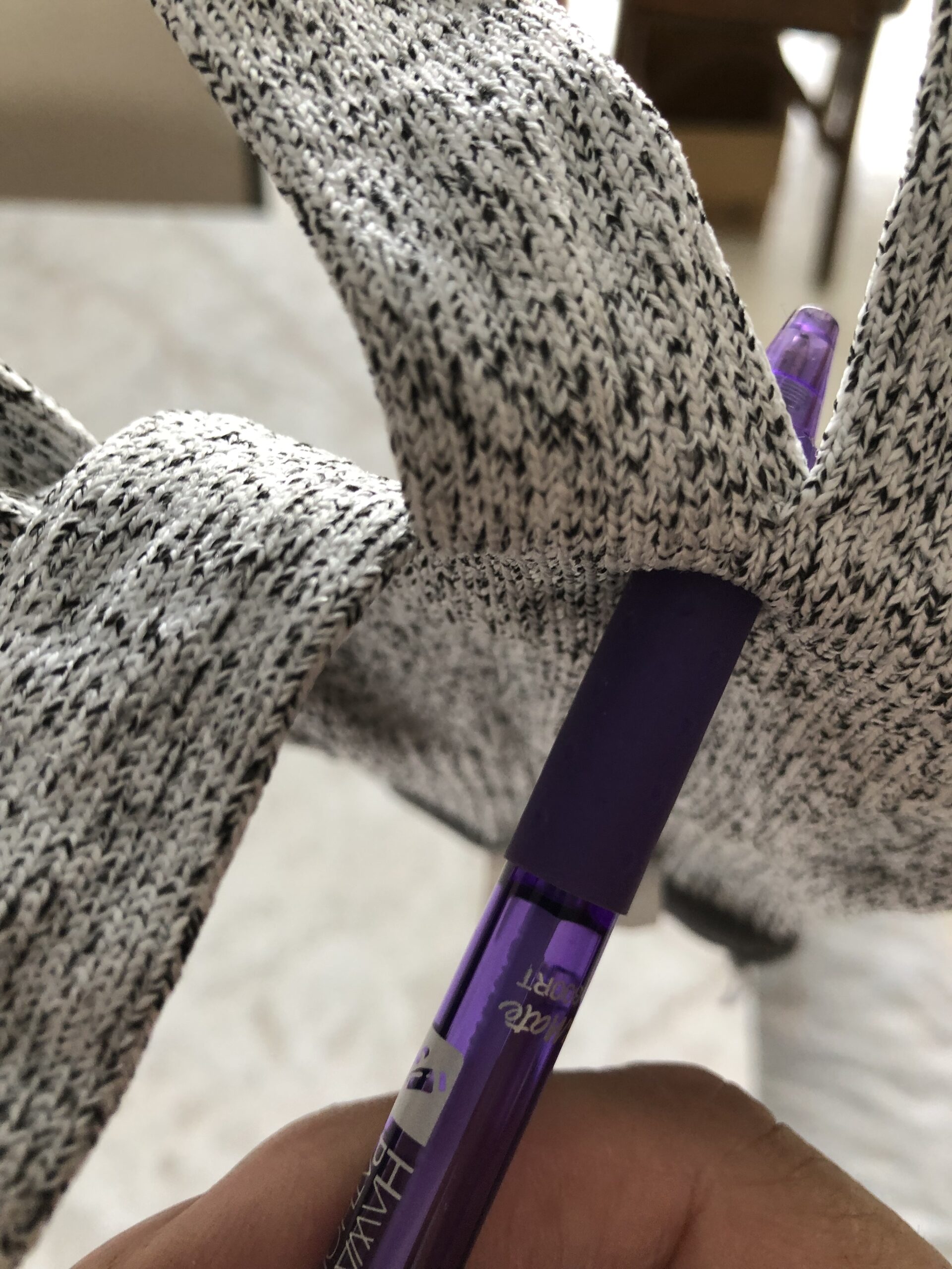 THOMEN 4 PCS (M+L) Cut Resistant Gloves Level 5 Protection for Kitchen, Upgrade Safety Anti Cutting Gloves for Meat Cutting customer photo 2