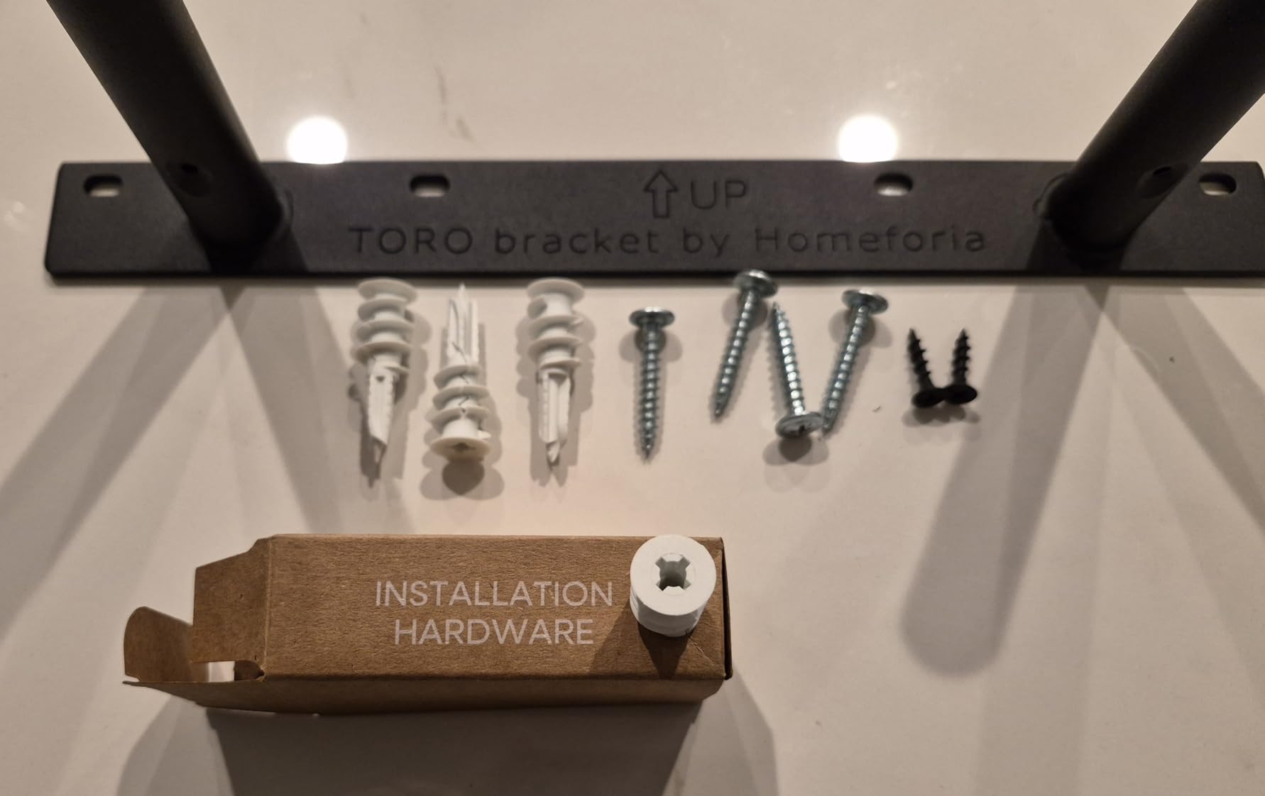 Homeforia 24inch Oak Floating Shelf for Wall, High End Solid Real Wood 24 inches Long Floating Shelves for Bathroom, Honey Oak Wooden Floating Shelves, Heavy Duty Bracket, 24 X 6.5 X 1.75 in, Set of 2 customer photo 1