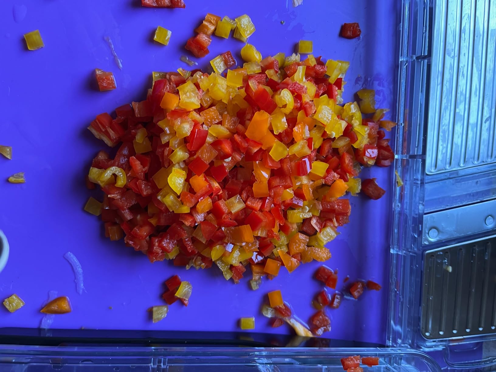 Fullstar XL Vegetable Chopper & Mandoline Slicer - Vegetable, Onion, Potato, Food, Veggie & Fruit Slicer, Dicer & Spiralizer with Pull-Out Catch Tray, Kitchen Gadgets & Gifts (6 in 1, Black/White) customer photo 1