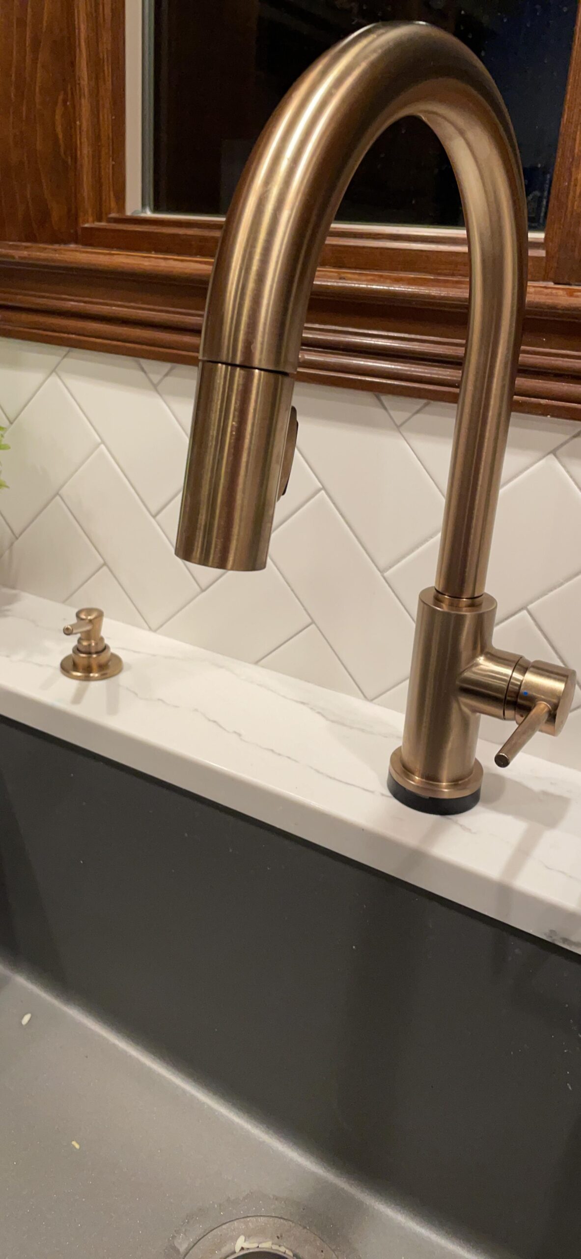 Delta Faucet Trinsic VoiceIQ Touchless Kitchen Faucets with Pull Down Sprayer, Smart Faucet, Alexa and Google Assistant Voice Activated, Kitchen Sink Faucet, Matte Black 9159TV-BL-DST customer photo 2