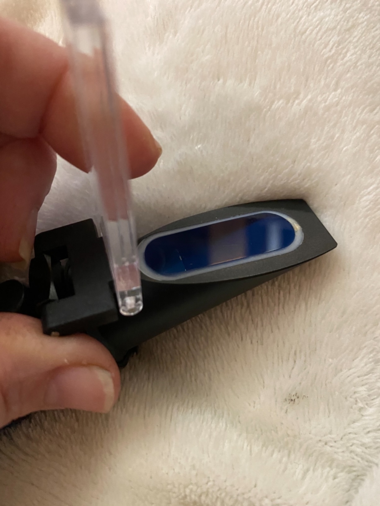 Aichose 0-80% Brix Meter Refractometer for Measuring Sugar Content in Fruit, Honey, Maple Syrup and Other Sugary Drink, with Automatic Temperature Compensation Function customer photo 1